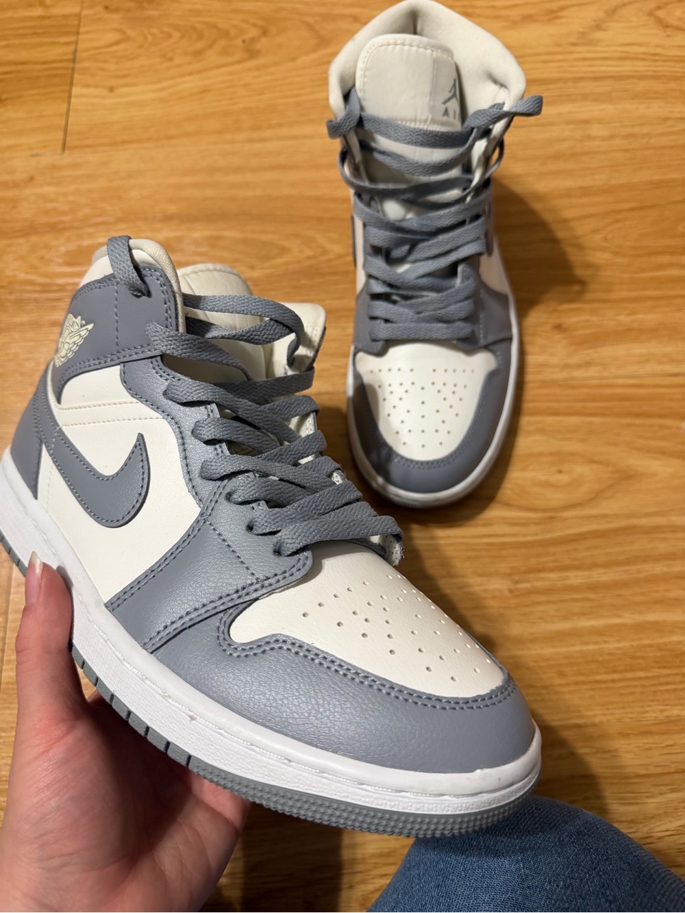 Jordan 1 - Picture 2 of 8